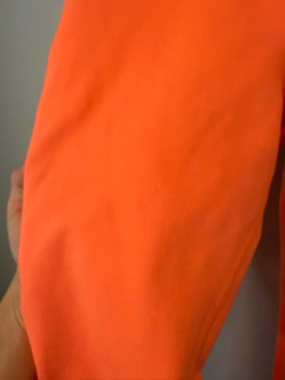 ALO Yoga vibrant coral